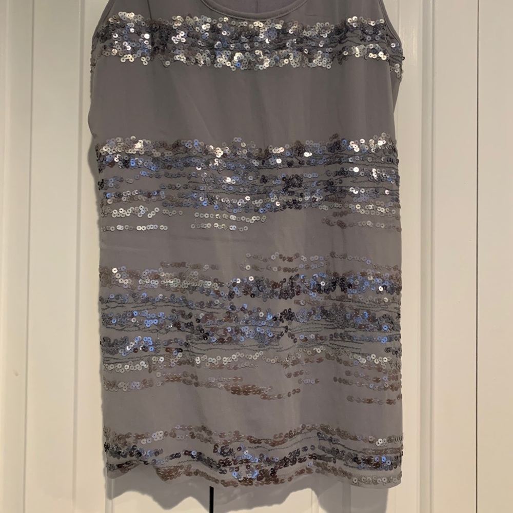 Express sequin top - Picture 2 of 5